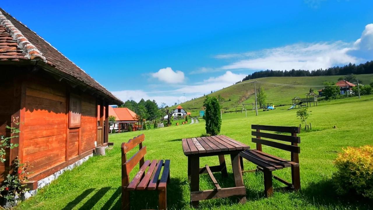 Etno Village Gostoljublje Kosjeric Kültér fotó