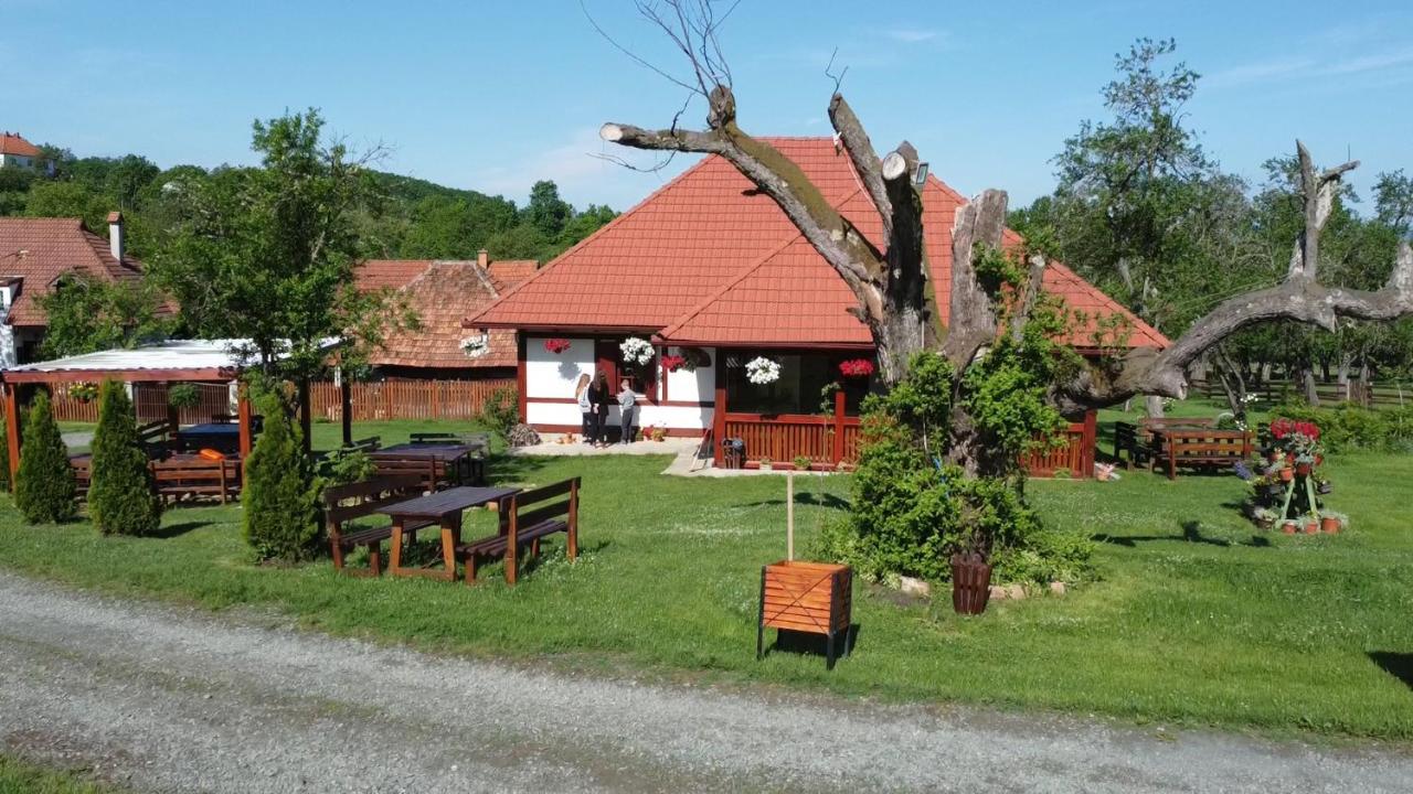 Etno Village Gostoljublje Kosjeric Kültér fotó