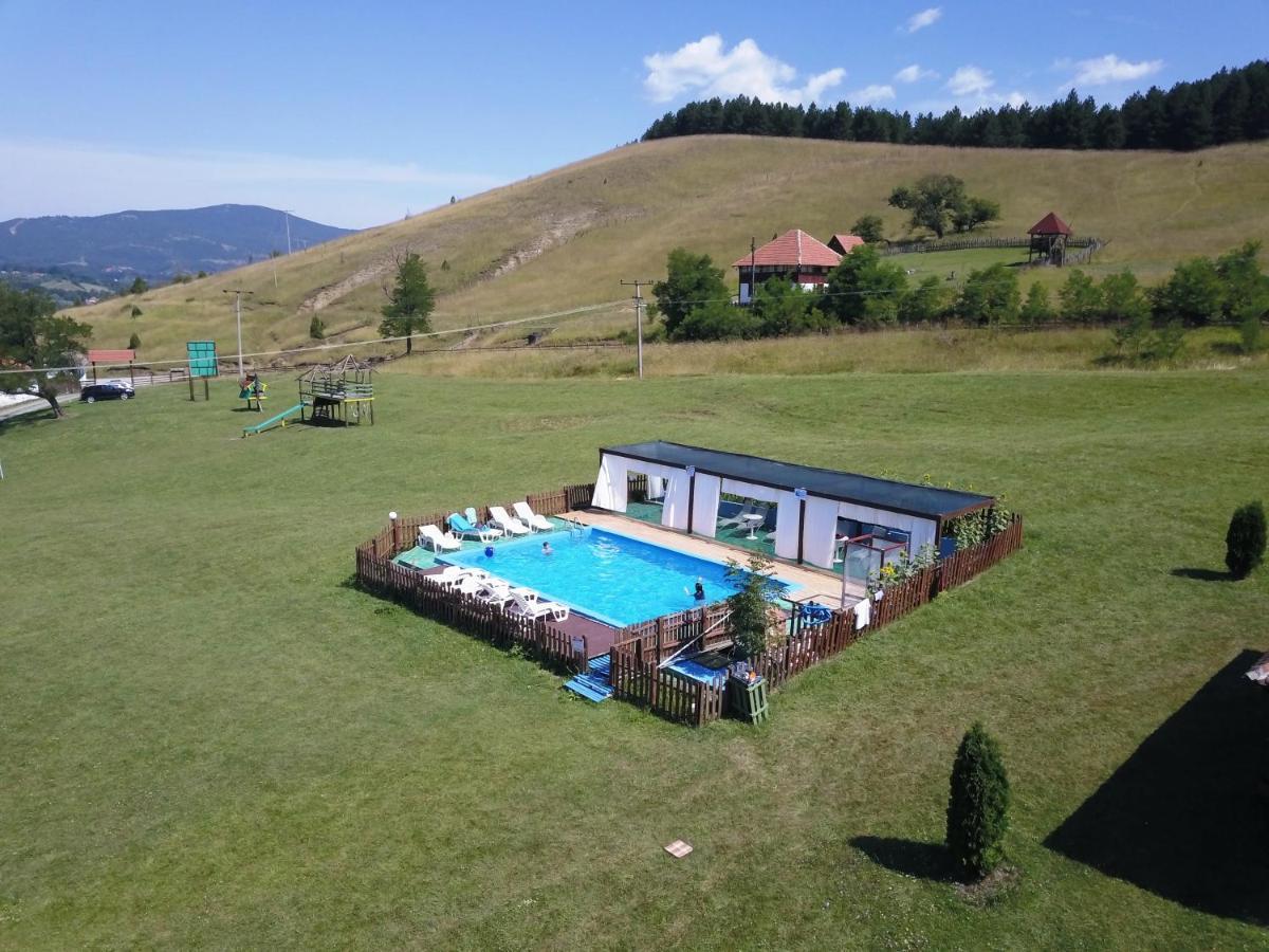 Etno Village Gostoljublje Kosjeric Kültér fotó